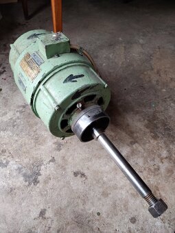 Starý el.motor Josef Sousedík Vsetín 0,74 kW - 3