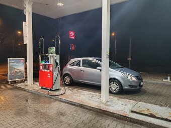 Opel corsa D 1.2 - 3