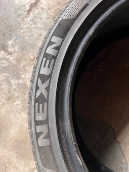 235/40 R18 - 3