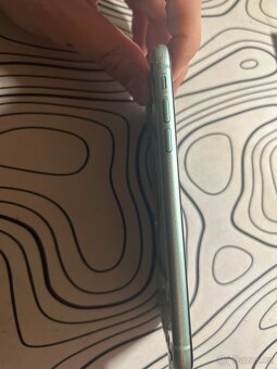 iPhone 11 – na díly nebo opravu (funkční základ) - 3