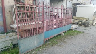 Stará brána s brankou - 3