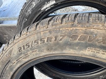 Zimní pneu 215/55 r17 vzorek 8mm - 3