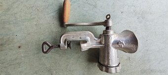 Mlýnek na maso - 3