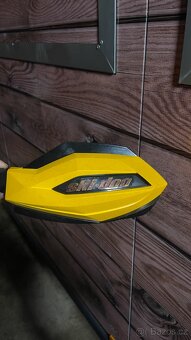 Ski-Doo kryty rukou - 3