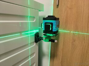 Samonivelacni laser 3x360 st zeleny parsek a prislusenstvi - 3
