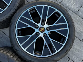 Originál alu kola Porsche Taycan zimní Pirelli - 3
