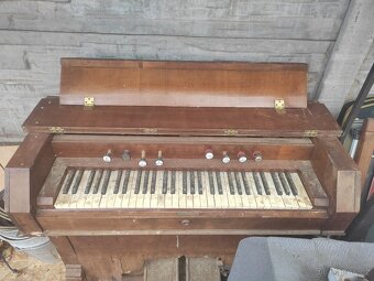 Prodám staré harmonium - 3