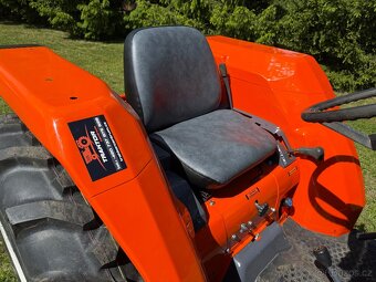 Malotraktor Kubota GL320 Grandel s celním nakladačem - 3