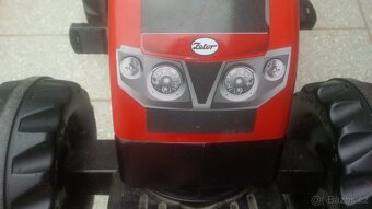 Dětský šlapací traktor Zetor - 3
