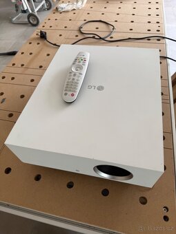 LG HU810PW, 4K LASER projektor se smart TV funkcí - 3