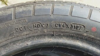 Pneu michelin175/65r14C - 3