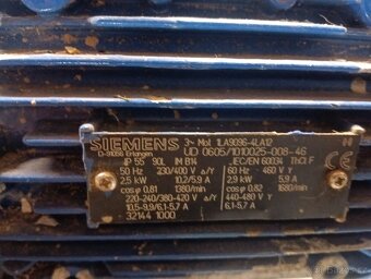 Sigma darling 32-SVA-2-LM-852 s motorem. - 3
