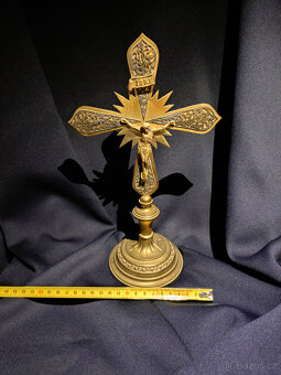 Prodám stolní kříž, krucifix Inri - 3