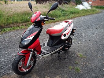Prodám skútr KENTOYA JMSTAR 50 2 T r.v 2012 - 3