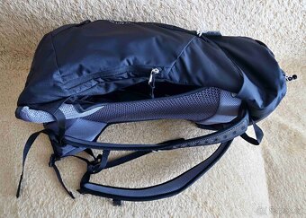 Prodám nový turistický batoh Deuter AC lite 24. - 3