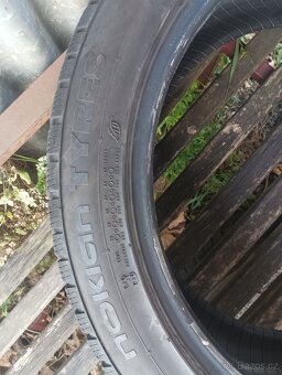 235/45r18 - 3