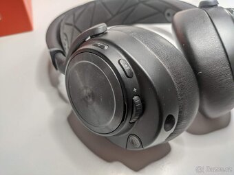 Bezdrátová sluchátka Steelseries arctis nova pro wireless - 3