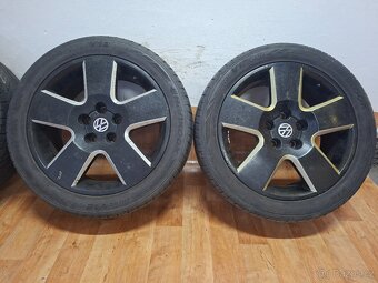 Alu kola R17 5x112 ŠKODA + letní pneu 235/45/17 Hankook - 3