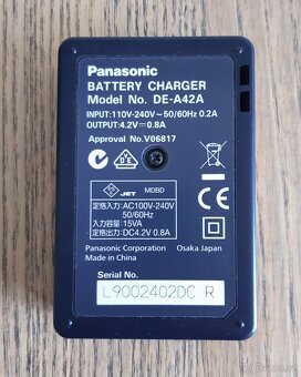 nabíječka Panasonic Lumix DE-A42 - 3