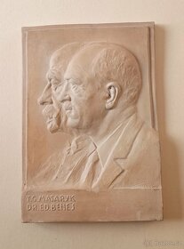 Keramický reliéf Dr. E. Beneš, T.G.  Masaryk - 3