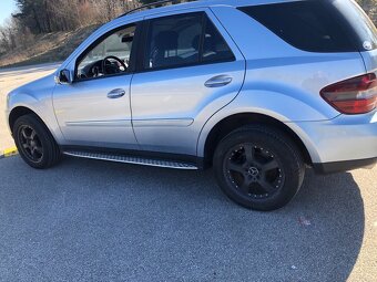 Mercedes-Benz ML320 - 3