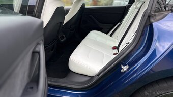 Tesla 3 Performance: 393 kW Refresh 2022. Skvělý stav. - 3