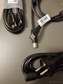 Monitor bezrámečkový 23" +  kabeléž - 3