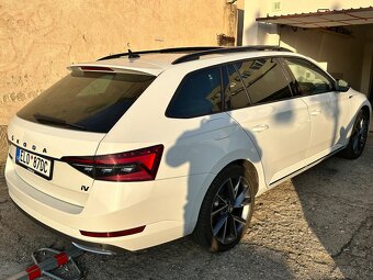 Skoda superb iV sportline ,black ,full naj 79 tkm - 3