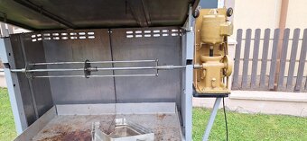 ZAHRADNÍ GRIL NA SELE,KYTU - 3