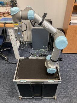 Universal Robots UR5 - 3
