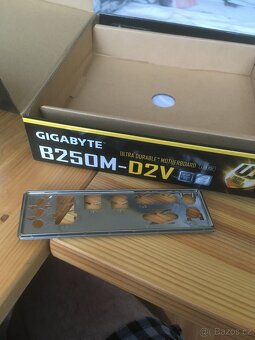 GigaByte B250M D2V + Intel i5 7500 + 16 GB RAM - 3