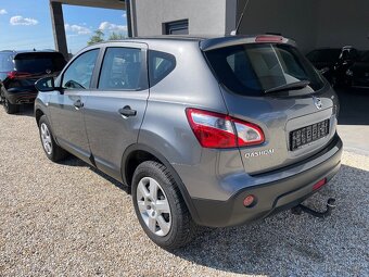 NISSAN QASHQAI 1,6 BENZÍN NAJETO POUZE 45000KM - 3