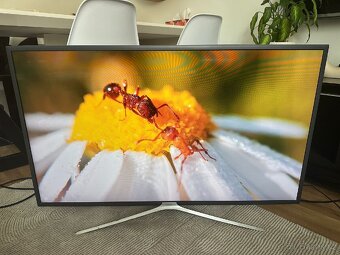 Tenká Samsung smartTV 102cm - 3