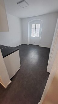 Pronájem bytu 2+kk po rekonstrukci v Jičíně - 3