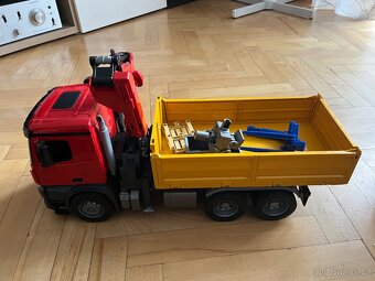 BRUDER NÁKLADNÍ AUTO - 3