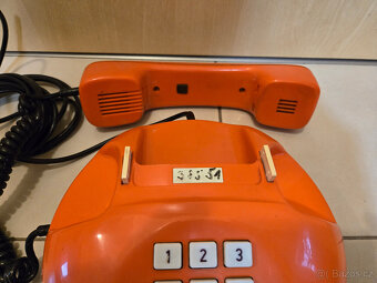 Kulatý telefon Tesla Stropkov - 3