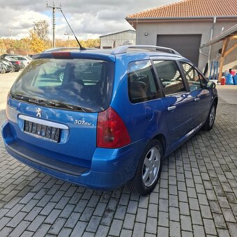Peugeot 307 1.6 benzin automat r.v.2002/10 7 míst - 3