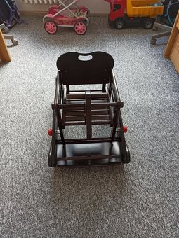 Dětská židlička a houpačka v jednom - 3