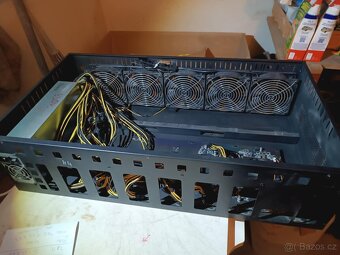 18ks mining rig  case serverů  (CLOSE CASE) - 3