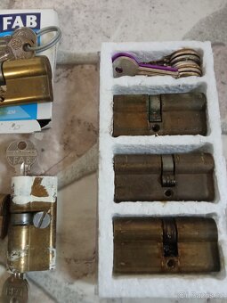 Vložka do dveří FAB 6 ks, zámek - 3