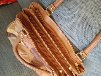 Dámská kožená kabelka - 3