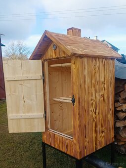 Dřevěná udírna - 3