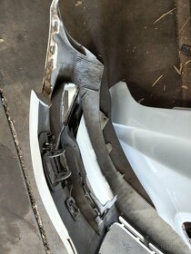 Audi RS4 B8.5 blatniky, naraznik - 3