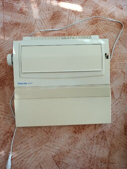 Elektronický psací stroj Gabriele 2000 - 3