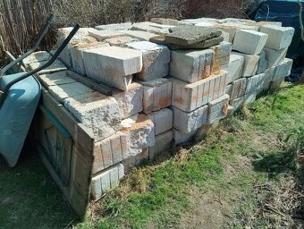 Tvárnice "z bouračky" - 3