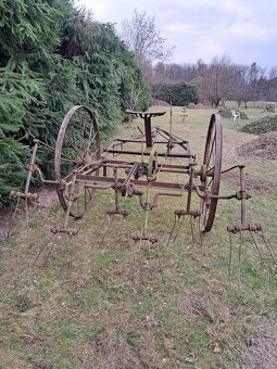 Koňský obracák na seno - 3