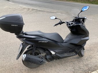 Honda PCX 125 2022, 7300 km - 3