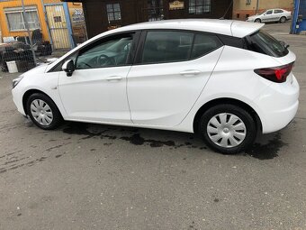 OPEL ASTRA 1.6 CDTI 70KW 1Majitel Koupeno ČR 4/ 2018 - 3