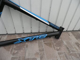 RÁM NA KOLO GIANT 26 - 3