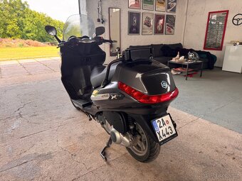 Piaggio X EVO 125 - 3